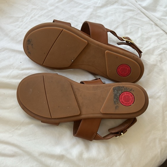 Fitflop Gracie flat sandal, tan, EXCELLENT pre-owned condition - Picture 4 of 9